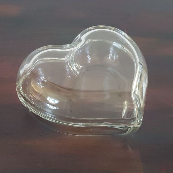 Vintage Heavy Glass Heart Trinket Dish - Picture 1 of 6